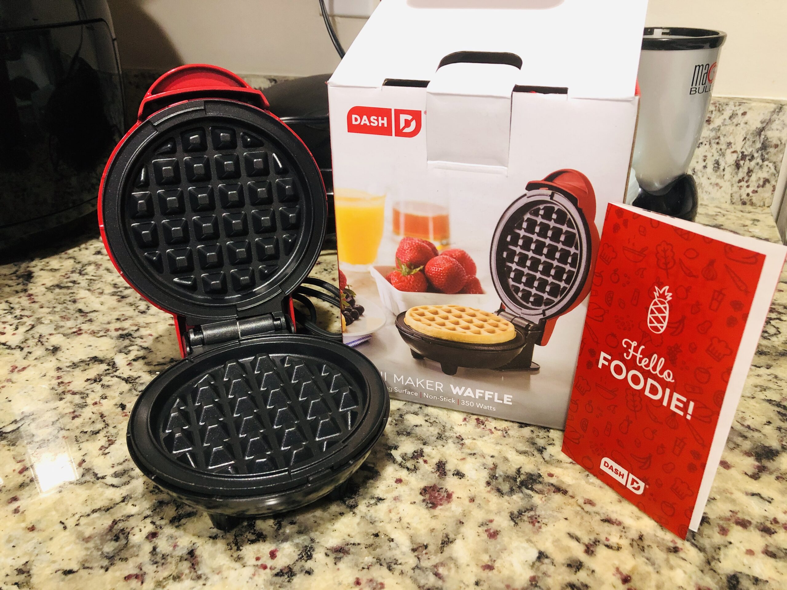 Mini waffle maker