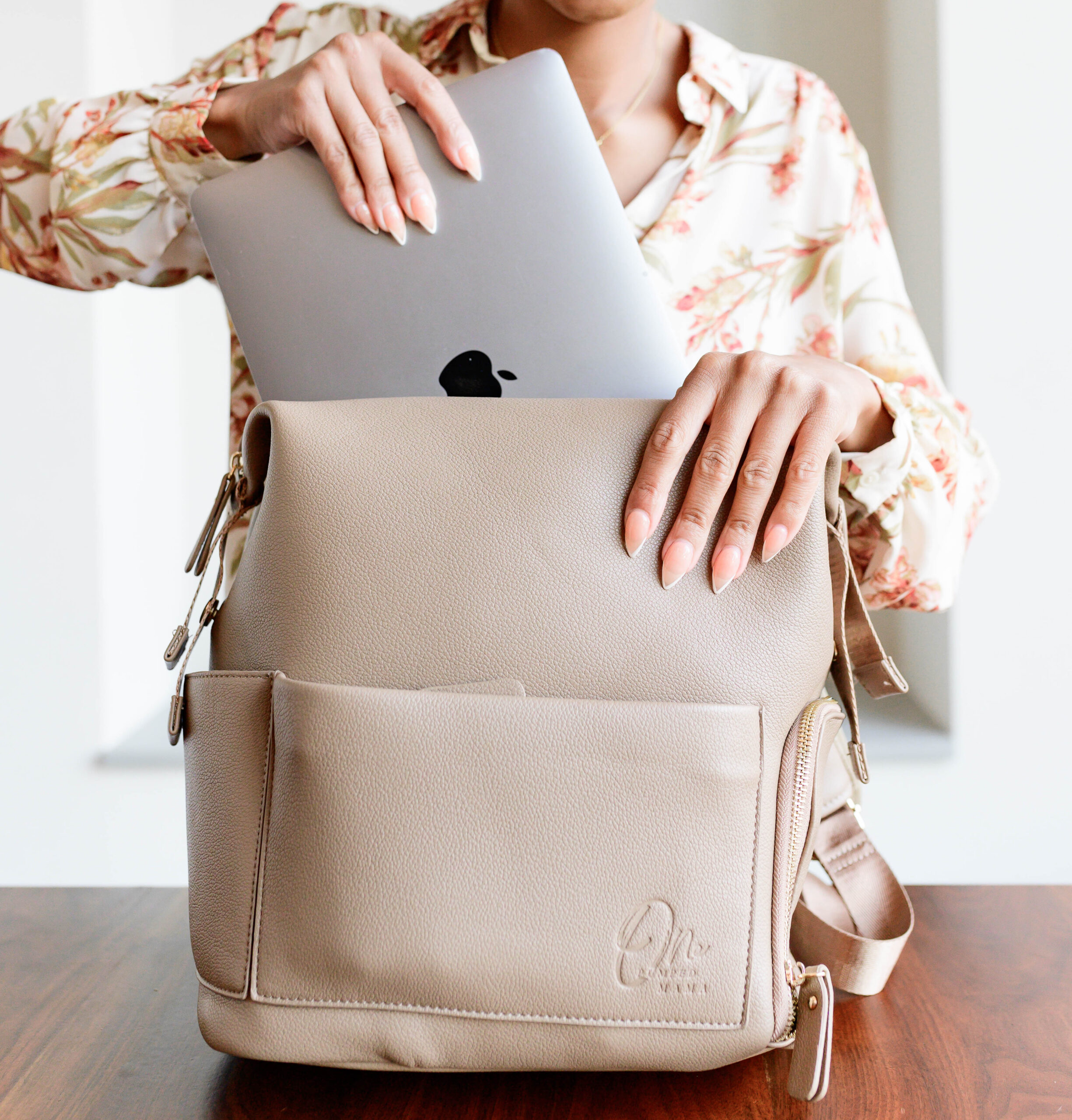 The minimalist breast pump bag from one pumped mama